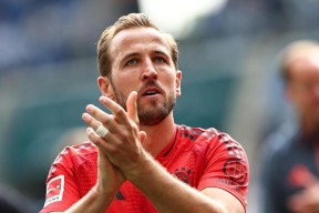 费德勒回归赛场，关键助攻首场状态亮眼，拜仁观众沸腾！(澳网费德勒一盘不失)爱游戏APP