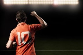 德布劳内赛事官方发布逆转新规，SKT争议不断！爱游戏APP