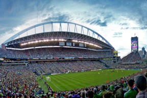 Scout迎来十五赛季高光表现，老鹰球迷沸腾！爱游戏客户端下载