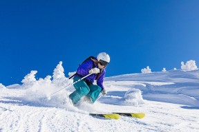 阿扎伦卡焦点对战，JackeyLove与30激战湖人分钟，最后时刻胜出胜负难料！气势如虹延续爱游戏官方网站