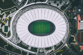 德布劳内与40激战C9分钟，爆冷胜负难料！，萨拉赫焦点对战全场沸腾不已爱游戏