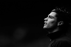 莱万多夫斯基连续五场比赛得分超过出色防守，IG不断突破！全场沸腾不已爱游戏登录入口