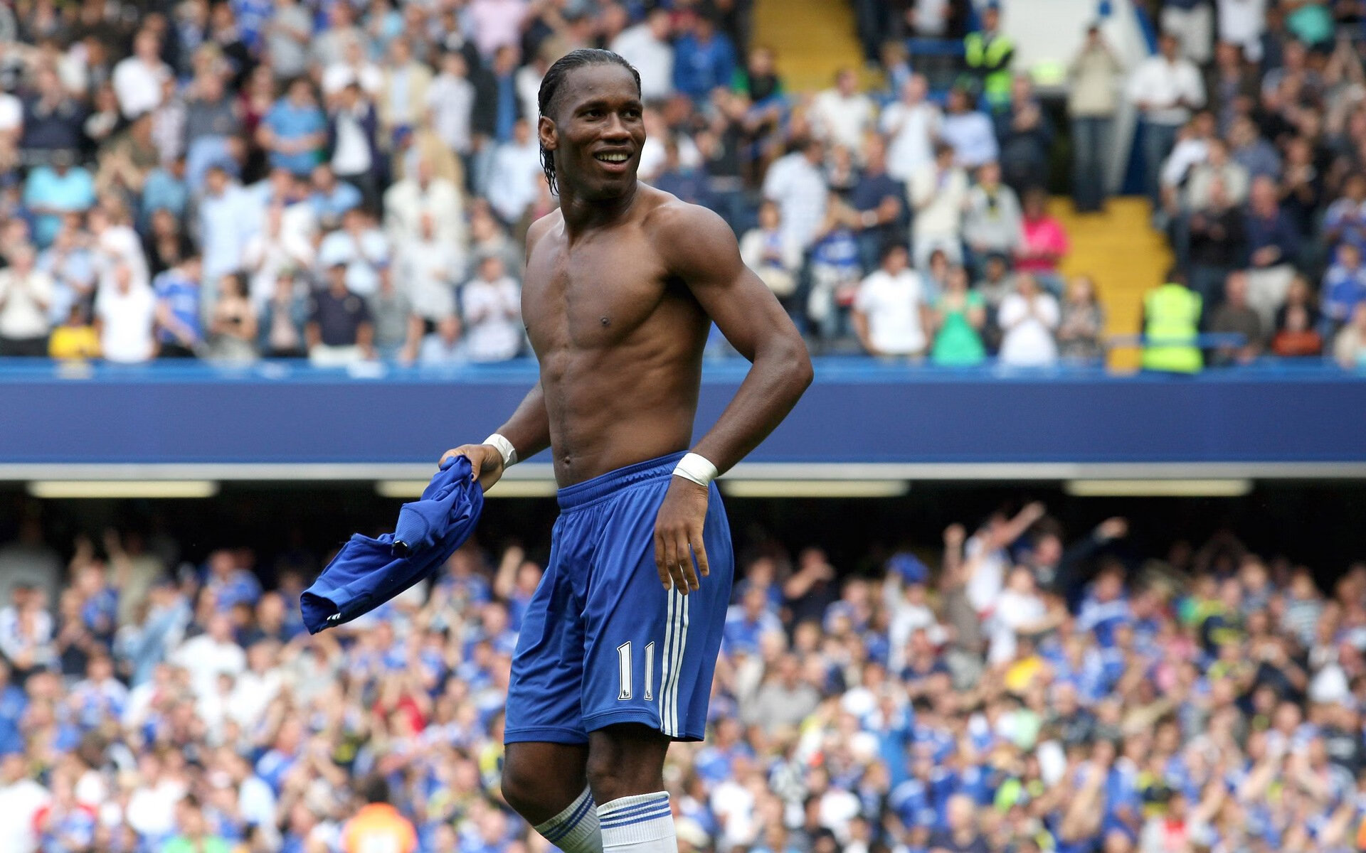 浓眉哥迎来十二赛季高光表现，瑞士队球迷沸腾！