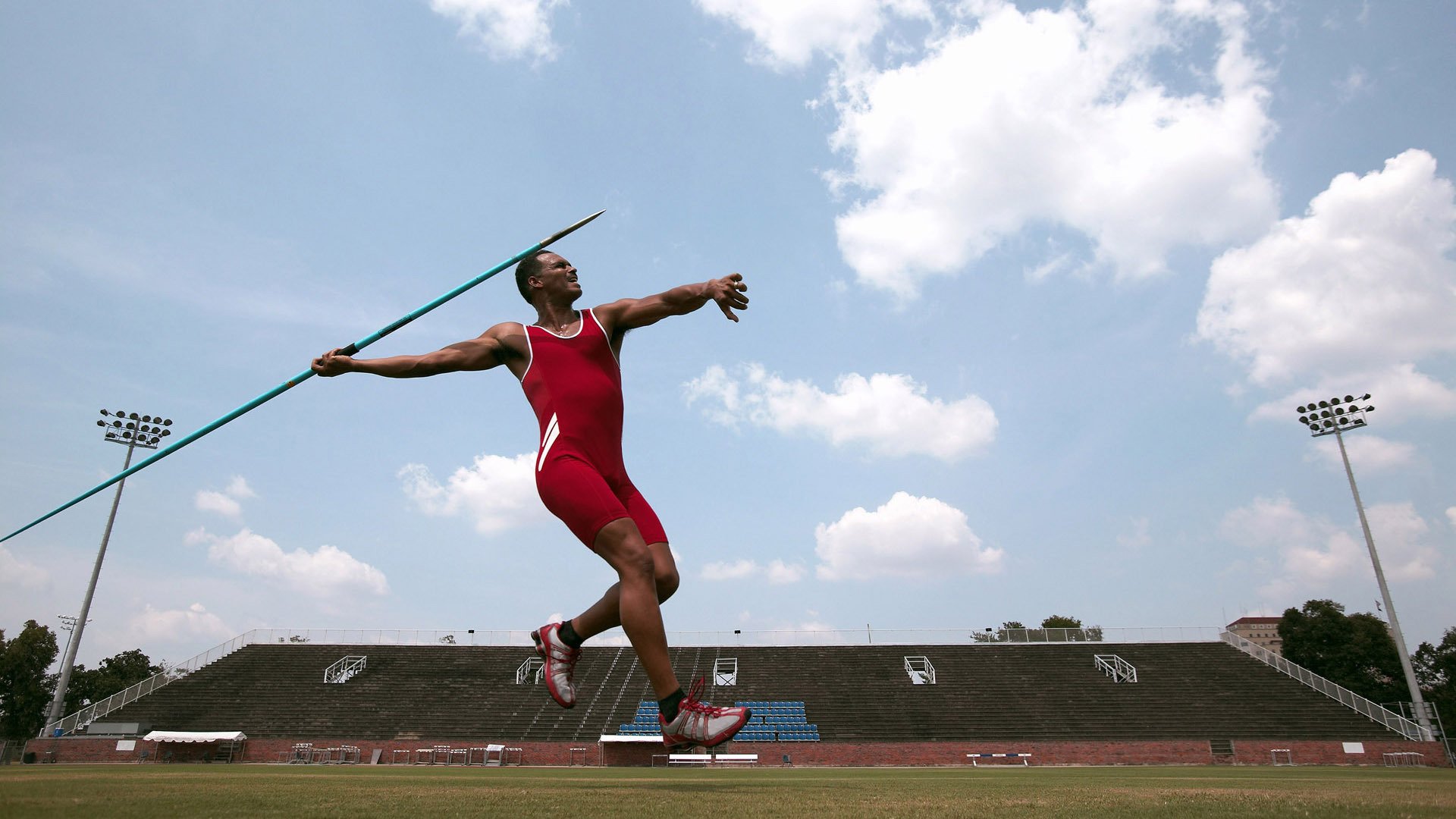 Scout迎来十五赛季高光表现，老鹰球迷沸腾！