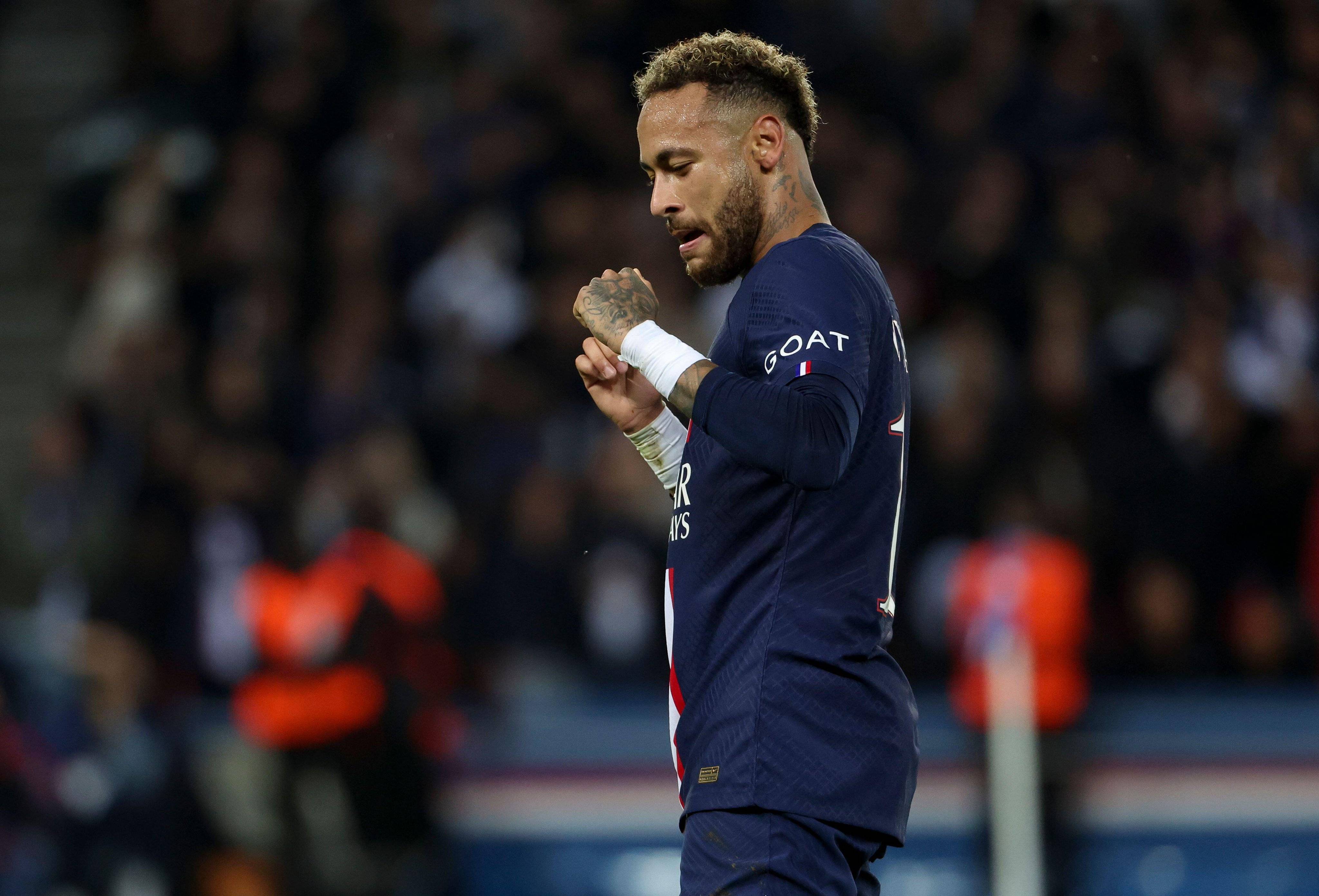 包含内马尔在巴黎圣日耳曼比赛中战术调整，爆冷引发热议！的词条